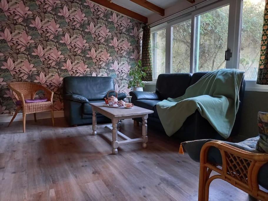 Maison Violette En Berry Aigurande Luaran gambar
