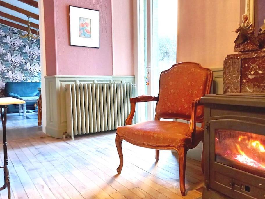 Maison Violette En Berry Aigurande Luaran gambar