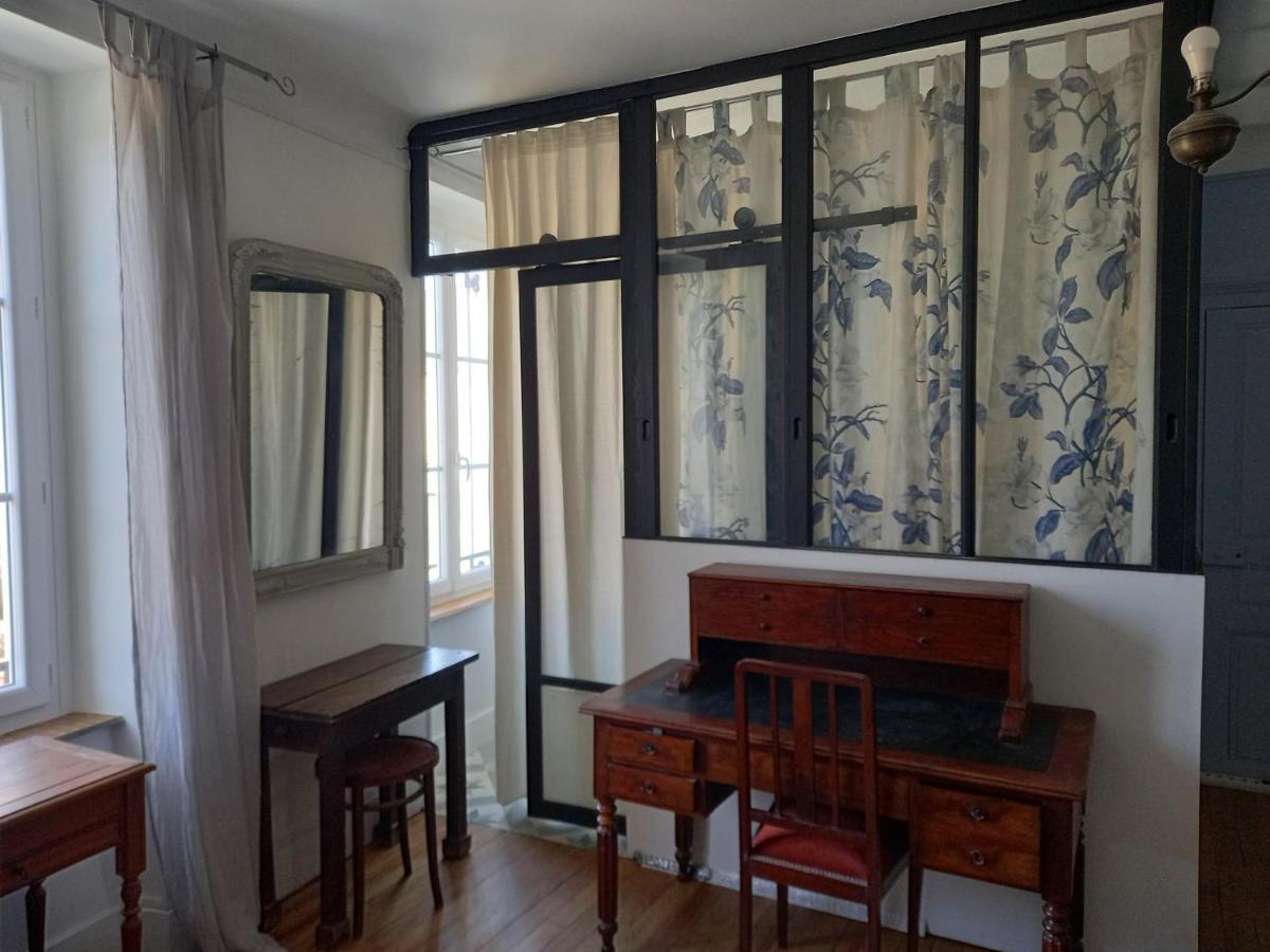 Maison Violette En Berry Aigurande Luaran gambar