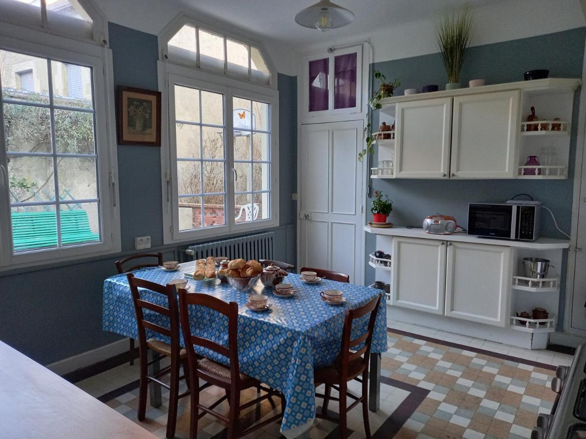Maison Violette En Berry Aigurande Luaran gambar