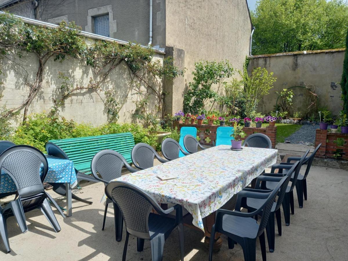 Maison Violette En Berry Aigurande Luaran gambar