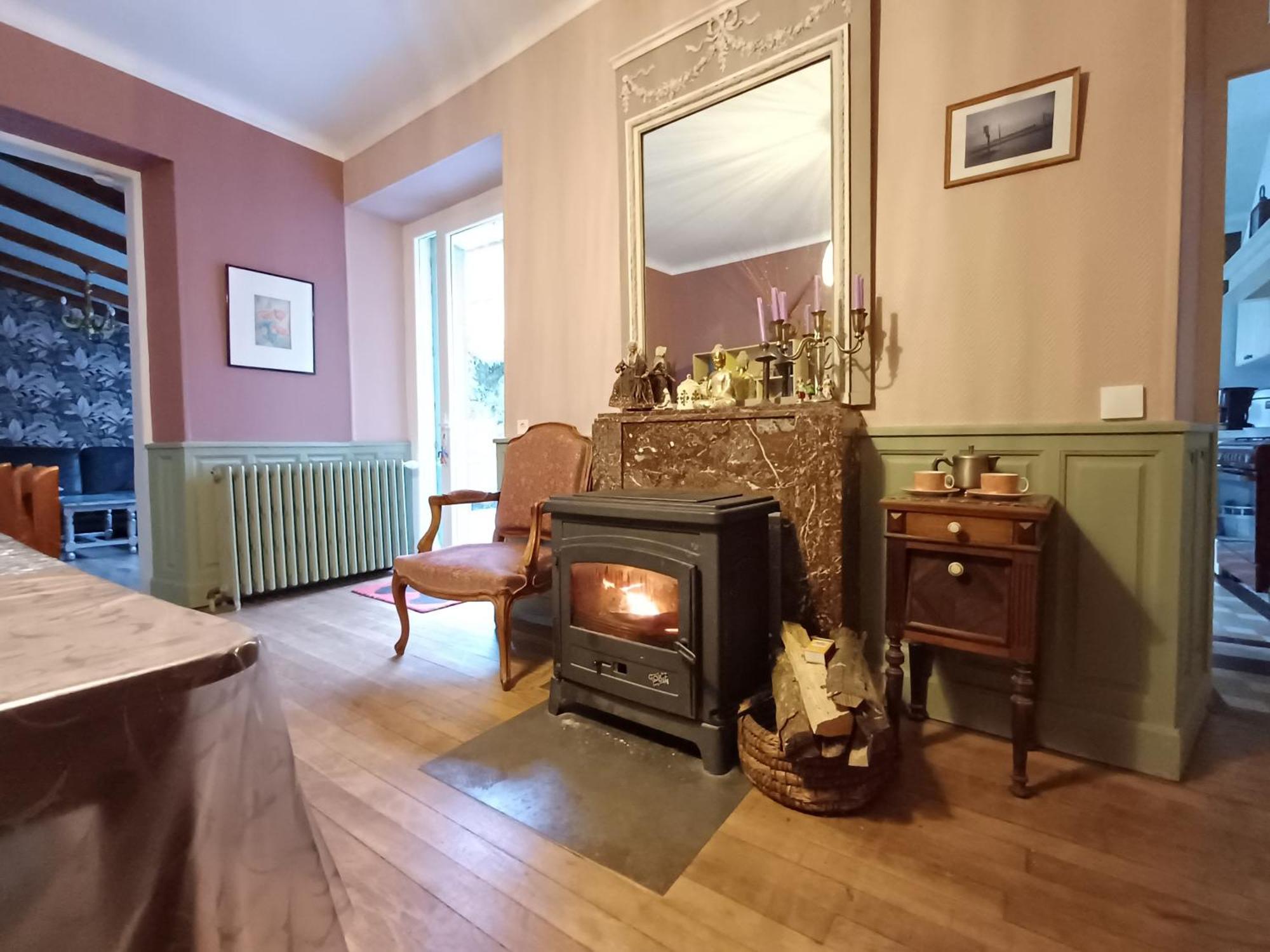 Maison Violette En Berry Aigurande Luaran gambar