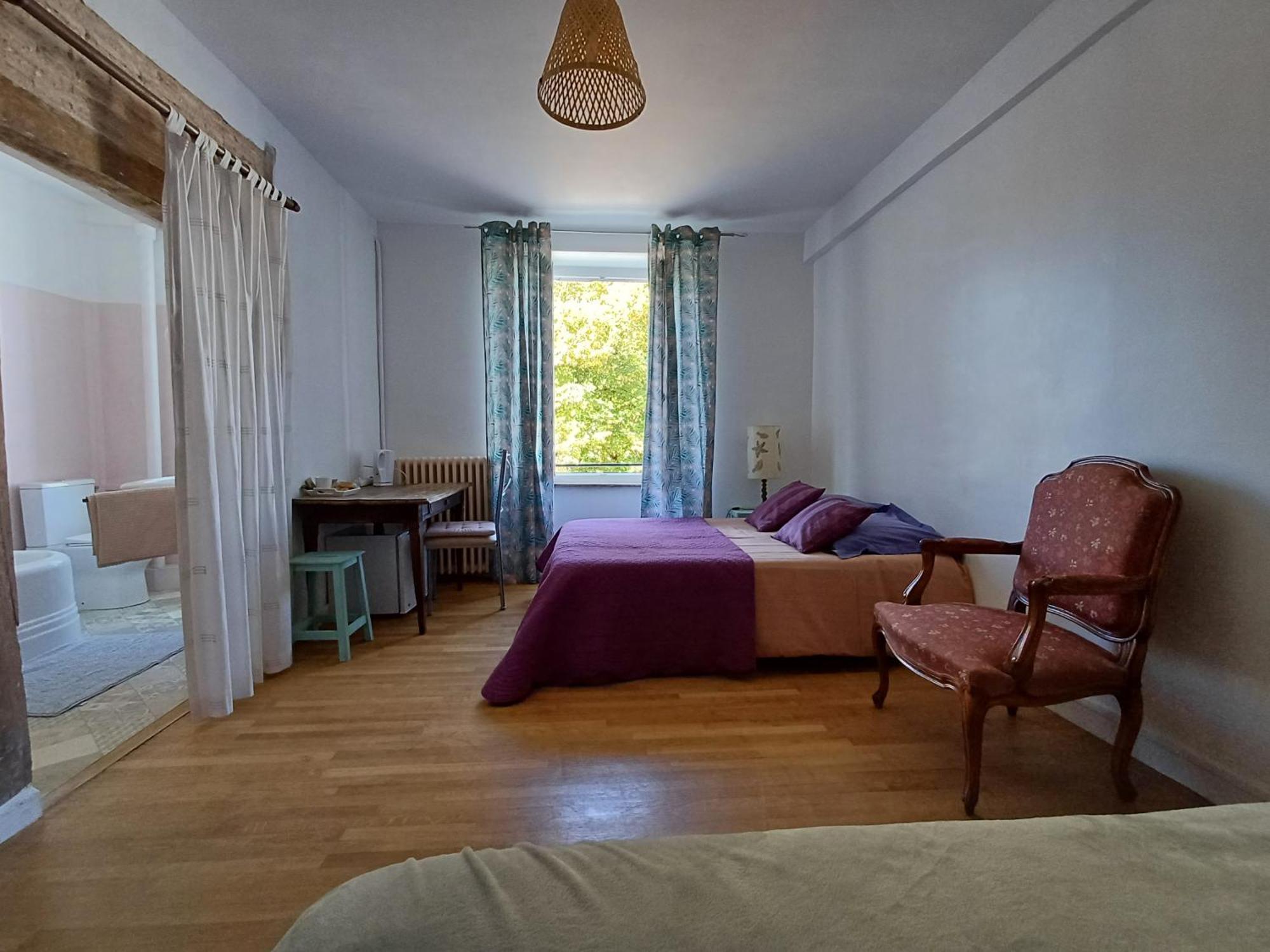 Maison Violette En Berry Aigurande Luaran gambar