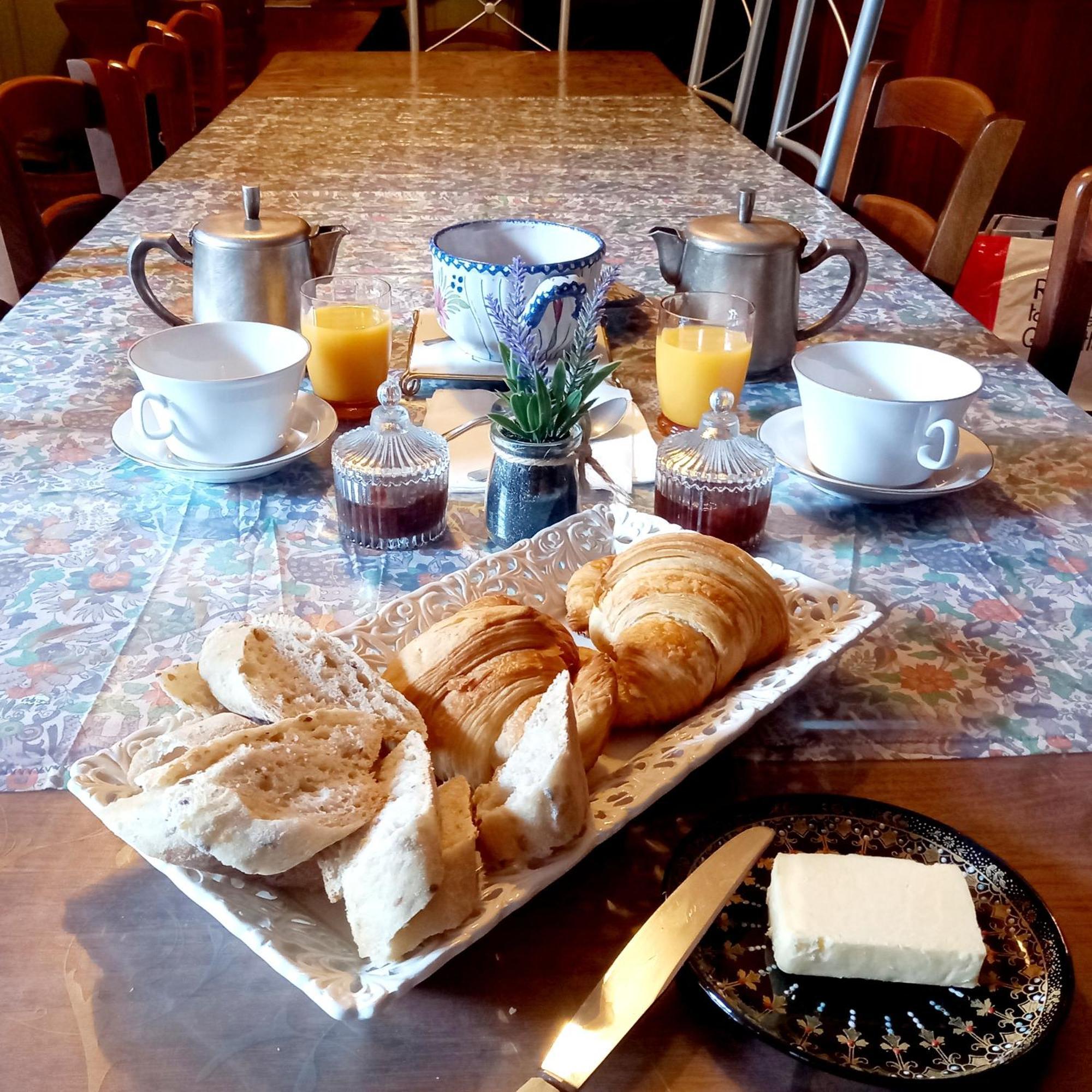 Maison Violette En Berry Aigurande Luaran gambar